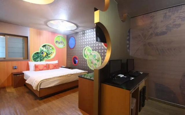 Busan Station BT Hotel