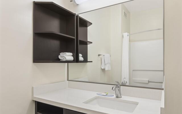 Candlewood Suites Charlotte - Arrowood by IHG