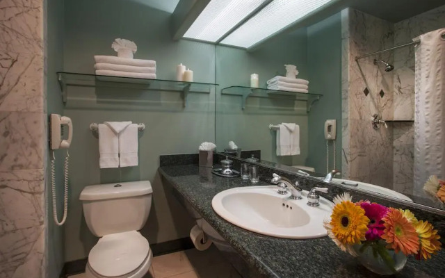 SeaVenture Beach Hotel