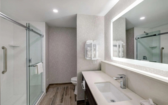 Hampton Inn & Suites by Hilton Burlington Toronto