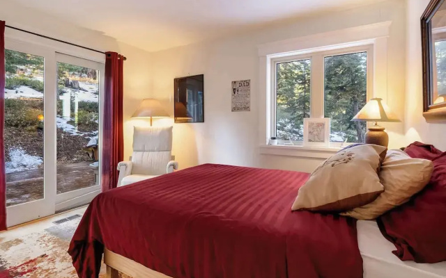 Carnelian Bay Getaway