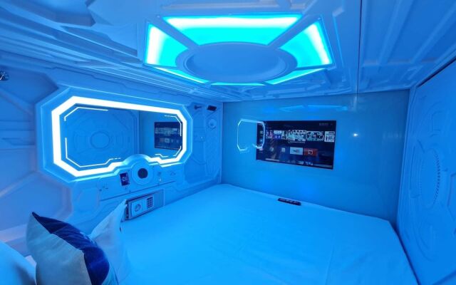 Galaxy Pods Capsule Hotel Boat Quay