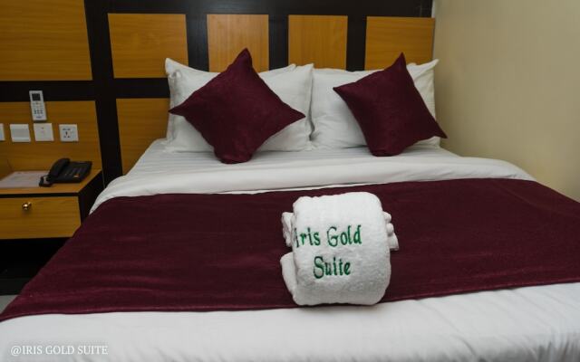 Iris Gold Suite