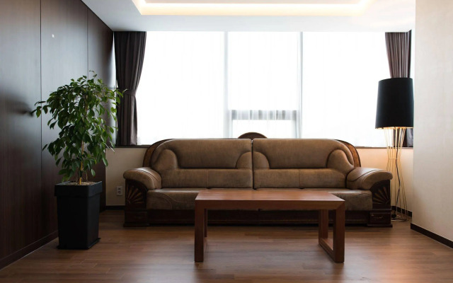 New Donghae Hotel