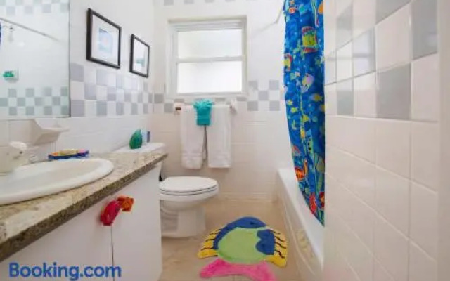 Coconut Beach by Grand Cayman Villas & Condos