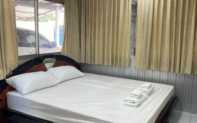 Home rama4 near bts thong lor
