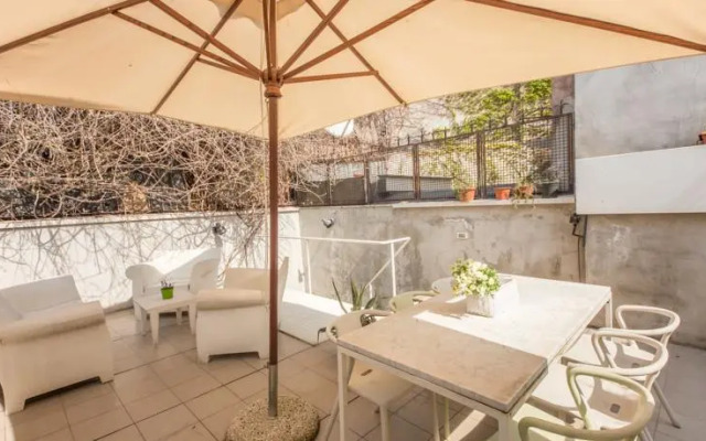 Via Baccina Forum Apartments