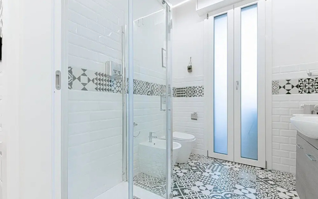 8 Bedroom Apartment in Reggio Emilia Center