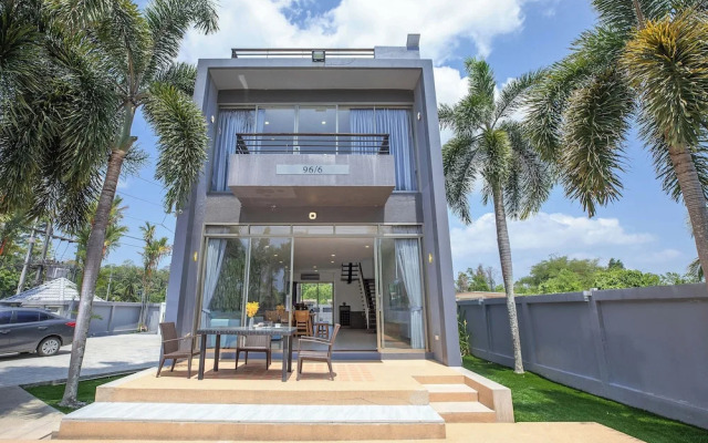Modern 3BR Pool Access Villa Argent 6