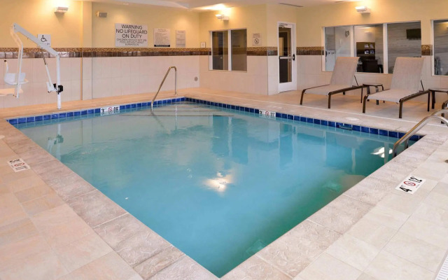 Courtyard by Marriott Toledo North