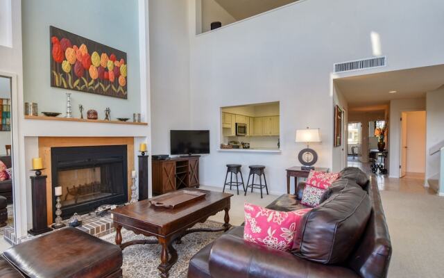 Spinnakers Reach by Vtrips