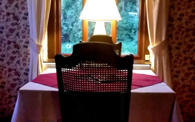 Milton's Country Lodge