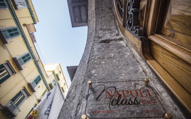 Napoli Class Luxury Rooms & Suites