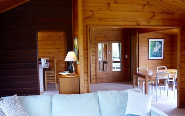 Waiheke Island Vineyard Holiday Houses