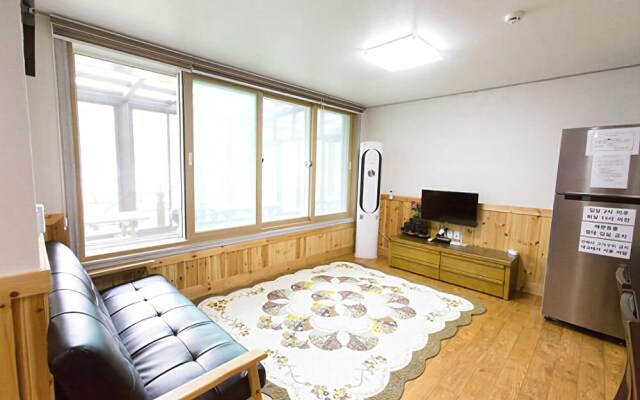 Muju Pyeonggang Pension