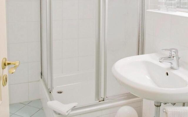 Strand-Park Strand-Park V12