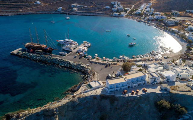 Vardia Bay Studios