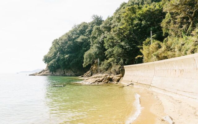 Ile d’or Café & Guest house