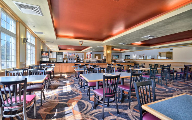 Cabot Inn & Suites