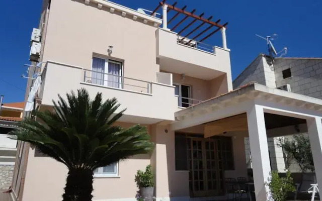 Soko Apartments & Rooms
