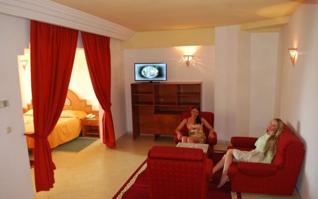 Thapsus Beach Resort