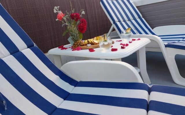 Mihael Holiday House