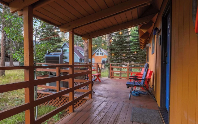 Christmas Valley Chalet Tahoe Adventure Awaits!