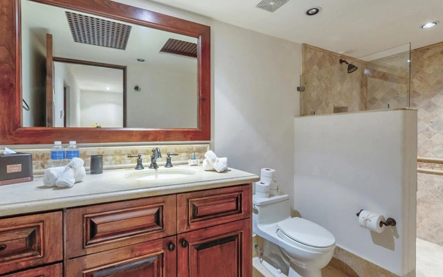 Blue Desert 11 - Casa De La Familia