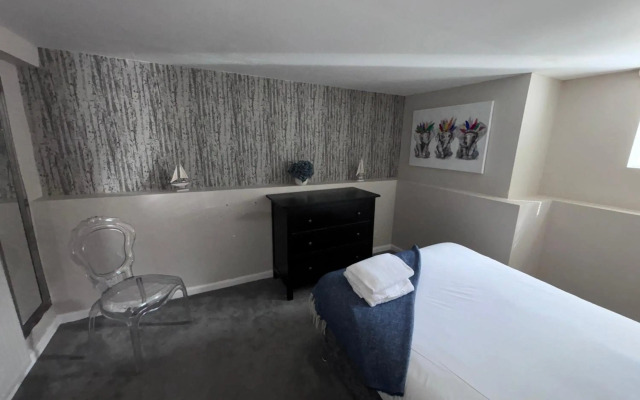 Richmond Park Hotel