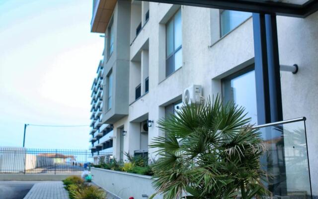 Seashell Studio Mamaia