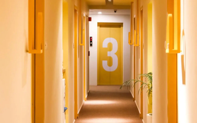 Bloom Hotel Juhu