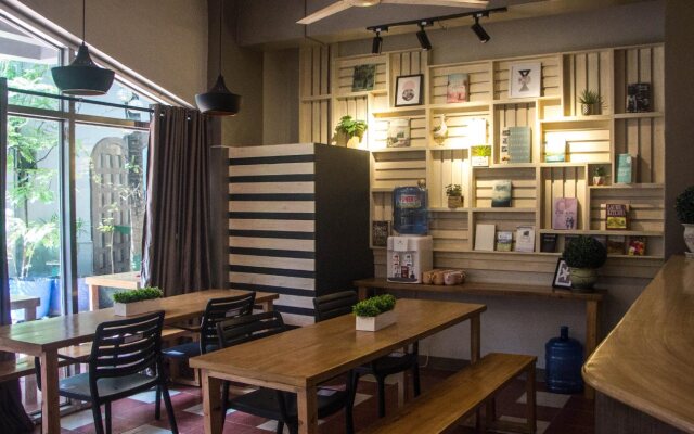 Bunks Hostel