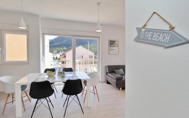 Bacan Family Apartments