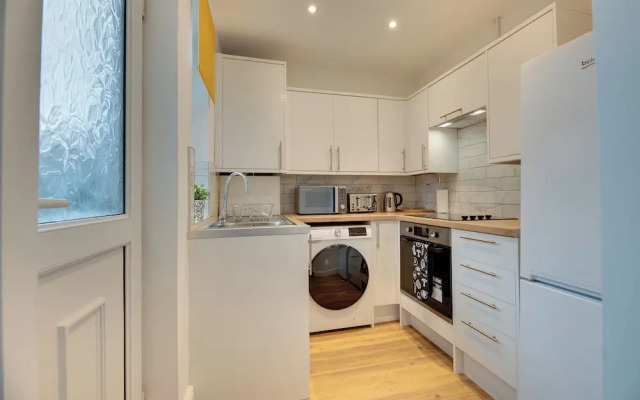 Mauve Modern 3-Bedroom Home in Newcastle