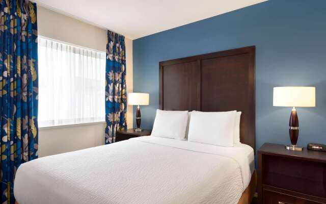 Days Inn by Wyndham Kelowna