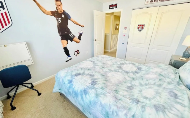 Simonton Court 20256