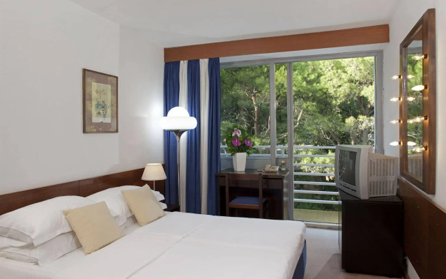 Bluesun Hotel Maestral