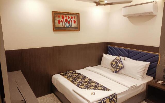 Rich Hotel
