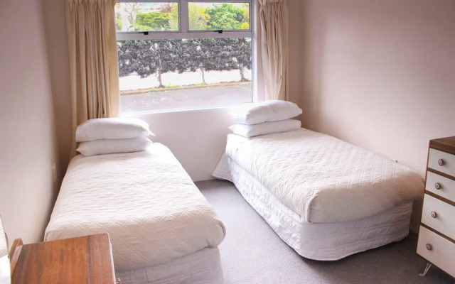 Spectacular Lakefront Home