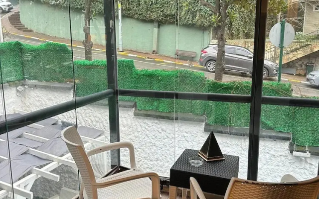Mavilla Hotel