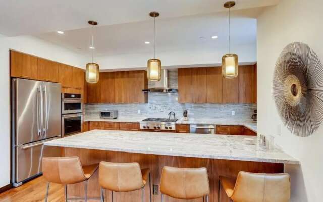 Vail Lion 3 Bedroom Mountain Vacation Rental Just Steps From the Eagle Bahn Gondola