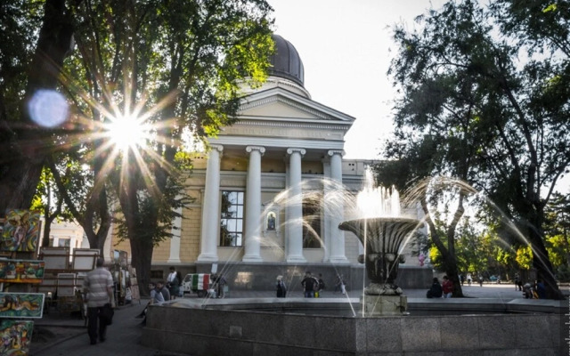 LeonRooms Sobornaya sq. 2-1