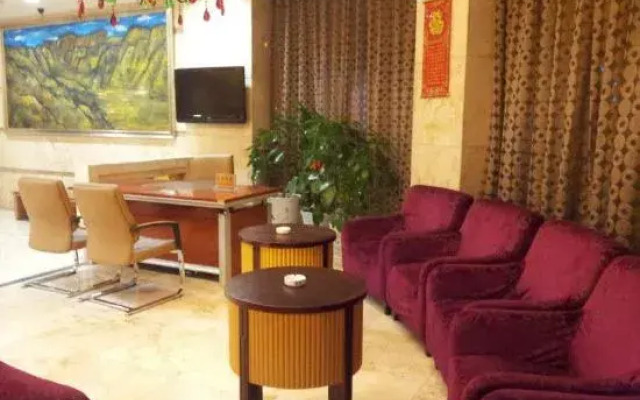 Hejin XinGeng JinDing Hotel