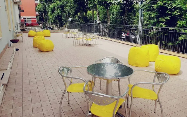 Hotel Young People Under 40