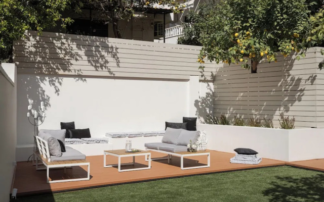 Athena's Lemon Grove Glyfada