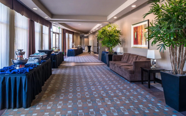 Holiday Inn Ontario Airport by IHG