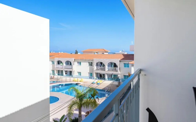 Quint - 2-Bedroom Apt & Pool in Protaras