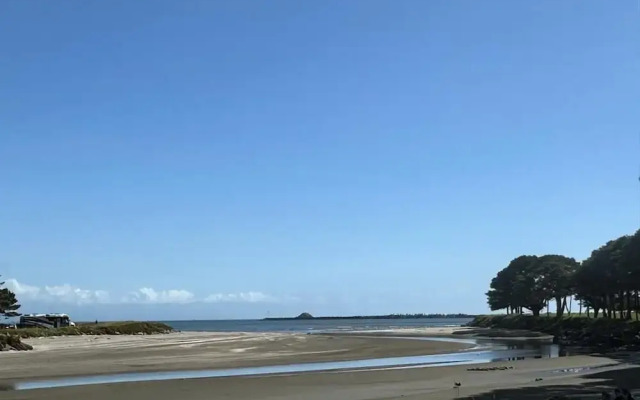 Beachside Inn