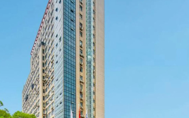 Mingzhao Hot Spring International Hotel