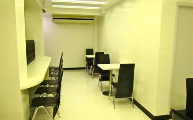Clover Hotel City Center